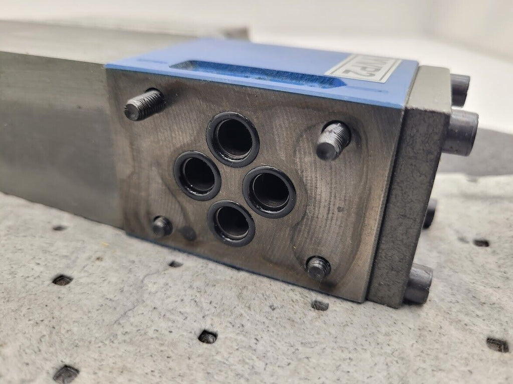 Rexroth Servo Proportional Hydraulic Valve 4WRPEH6C4B12L-20/G24K0/A1M 0811404611