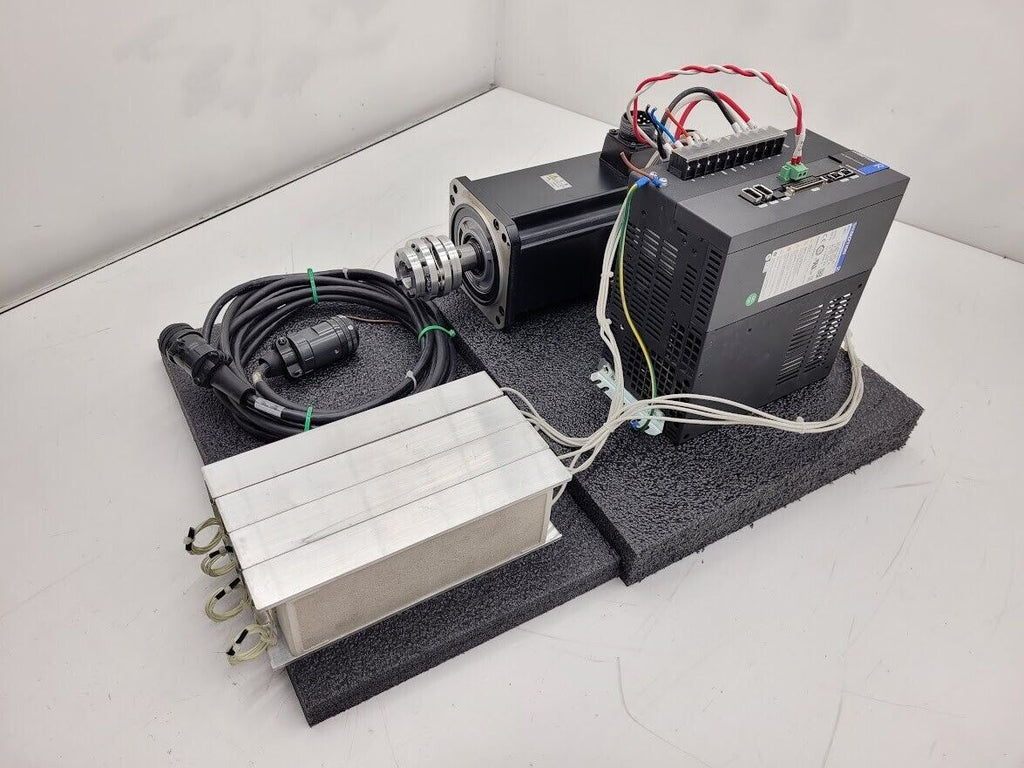 Sanyo Denki AC Servo Motor P20B13500HXSH6E and Servo Drive RS2A15AAAL002EB2PL1