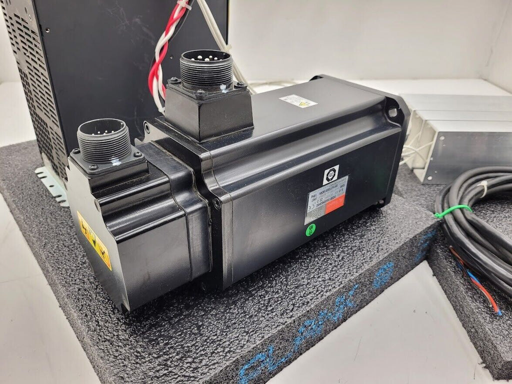 Sanyo Denki AC Servo Motor P20B13500HXSH6E and Servo Drive RS2A15AAAL002EB2PL1