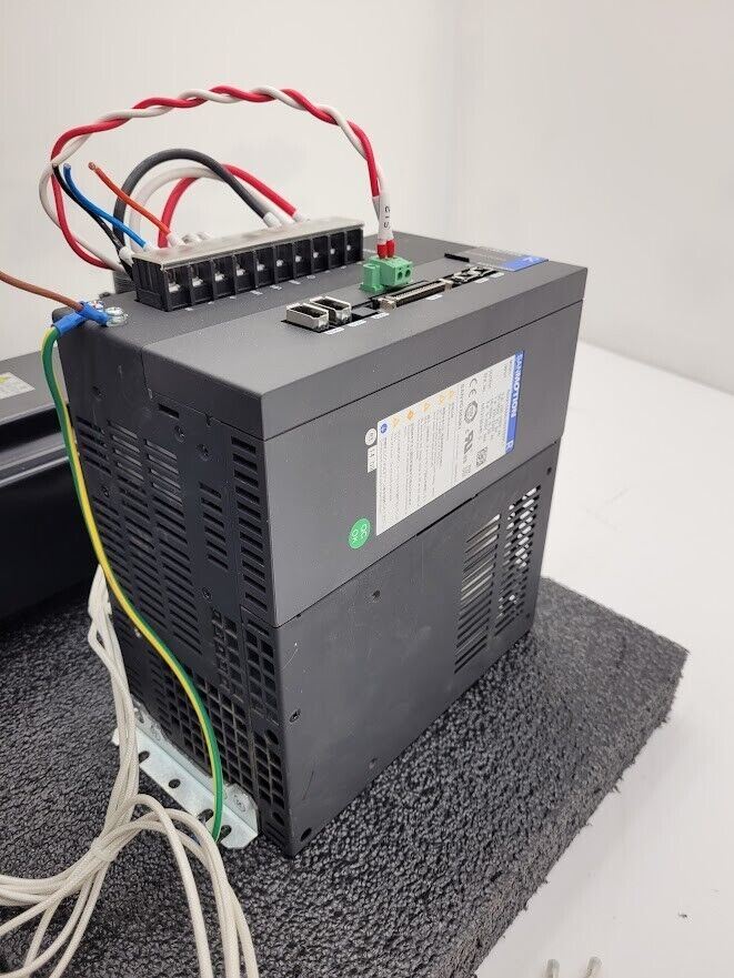 Sanyo Denki AC Servo Motor P20B13500HXSH6E and Servo Drive RS2A15AAAL002EB2PL1