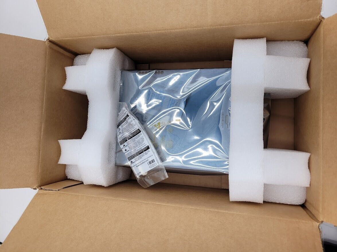 Dot Hill Module 81-00000067-02-05 FRUVC01-01 4-6 Gig SAS Disk Array Controller