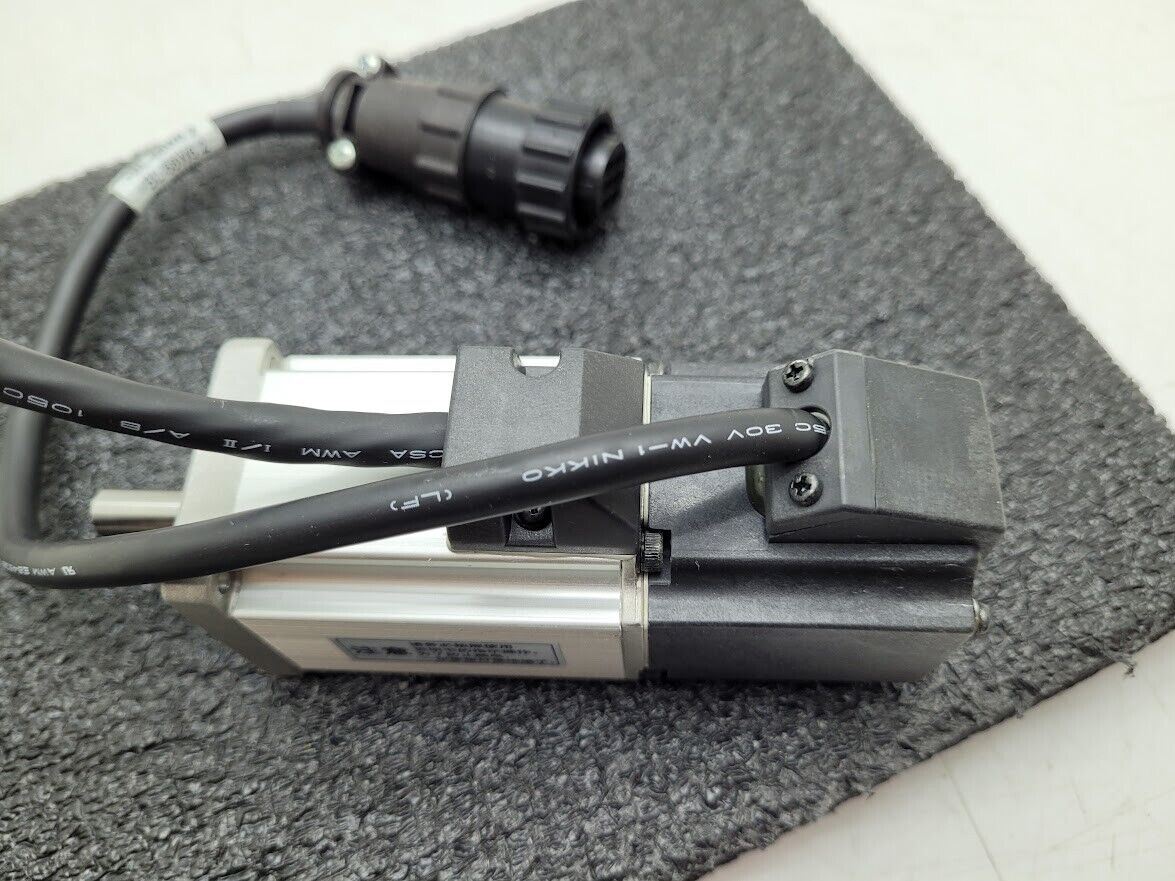 Bosch Rexroth MSM020B-0300-NN-M0-CG0 Servo Motor 92V 1A 0.1KW 200Hz IP65 3000RPM