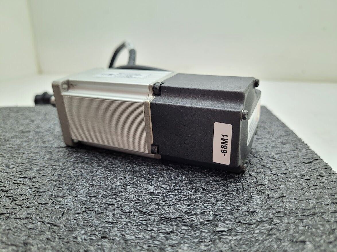 Bosch Rexroth MSM020B-0300-NN-M0-CG0 Servo Motor 92V 1A 0.1KW 200Hz IP65 3000RPM