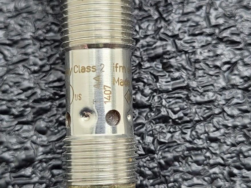 IFM Efector KF5001 Capacitive Sensor 1-6 mm Sensing Range M12x1 60mm L