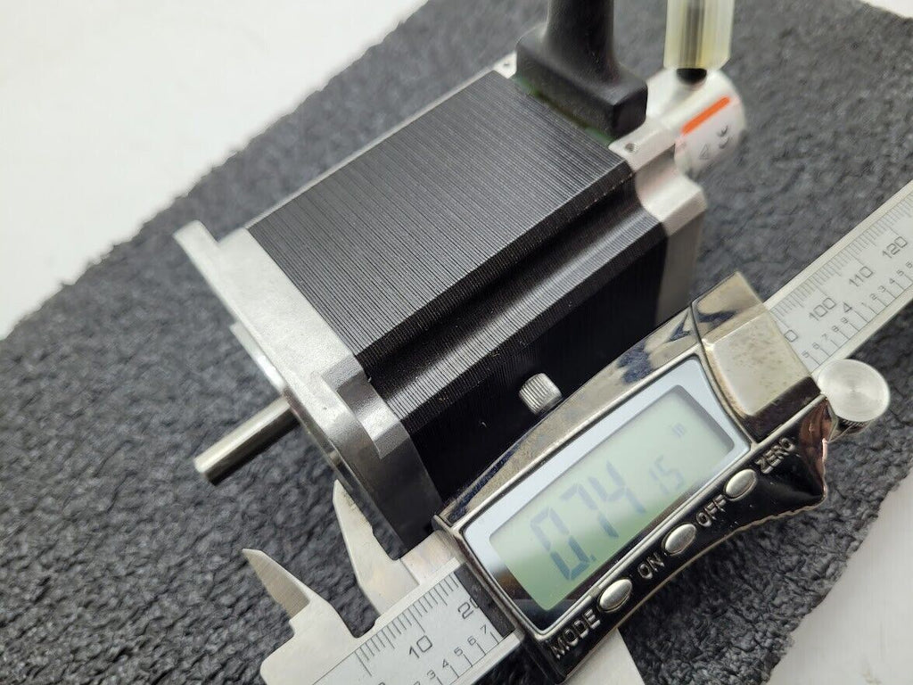 Beckhoff AS1050-0120 Stepper Motor 24/50VDC 1.8°/200 full steps w/ Encoder