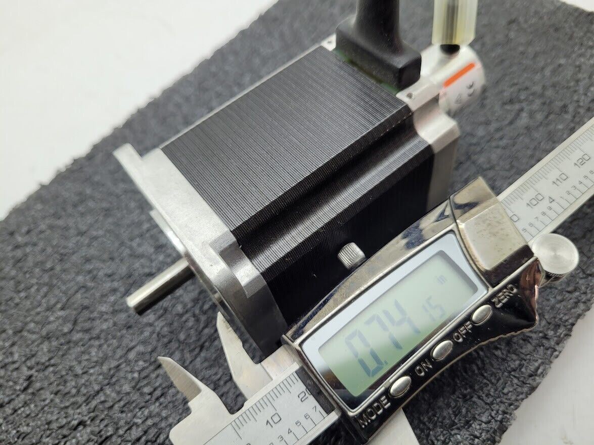 Beckhoff AS1050-0120 Stepper Motor 24/50VDC 1.8°/200 full steps w/ Encoder