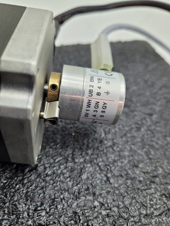 Beckhoff AS1050-0120 Stepper Motor 24/50VDC 1.8°/200 full steps w/ Encoder