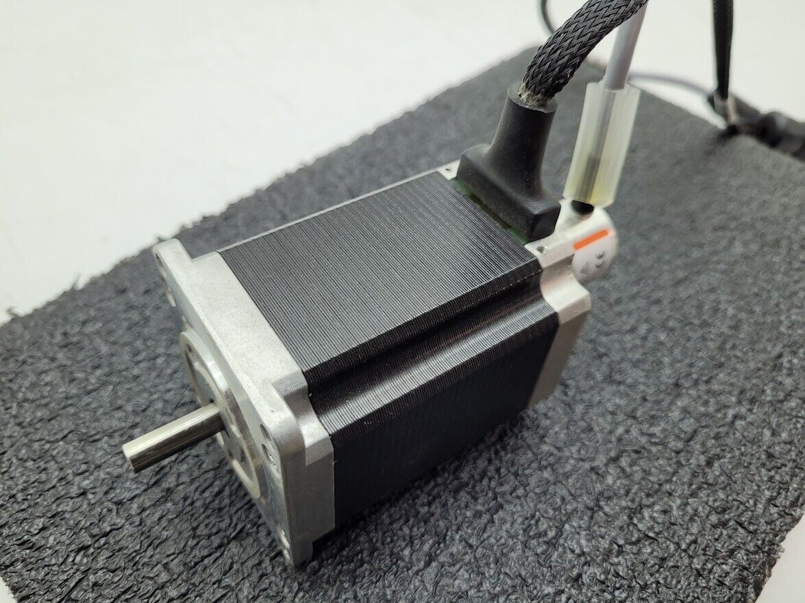 Beckhoff AS1050-0120 Stepper Motor 24/50VDC 1.8°/200 full steps w/ Encoder