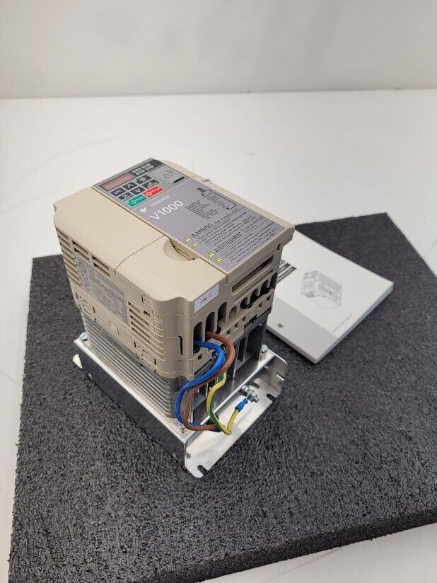 Yaskawa CIMR-VCBA0006BAA 1.1kW General Purpose AC Motor Drive 1PH In 3PH Out