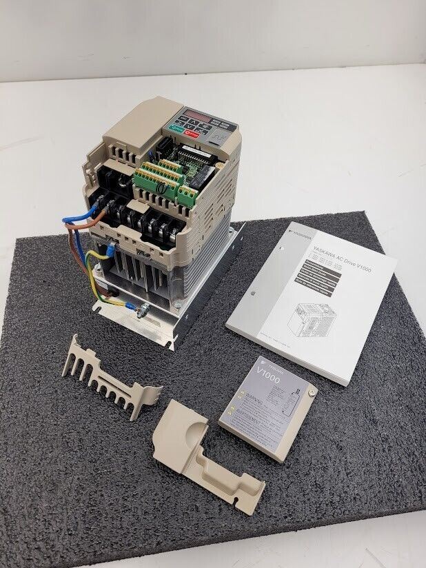 Yaskawa CIMR-VCBA0006BAA 1.1kW General Purpose AC Motor Drive 1PH In 3PH Out