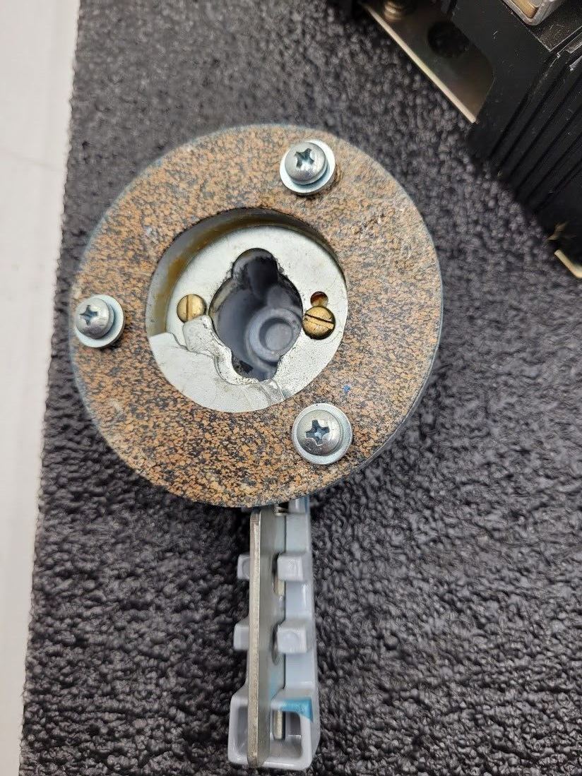 Telemecanique D10S2 Rotary Disconnect Switch With Handle 600VAC 3-Pole 50A 3PH