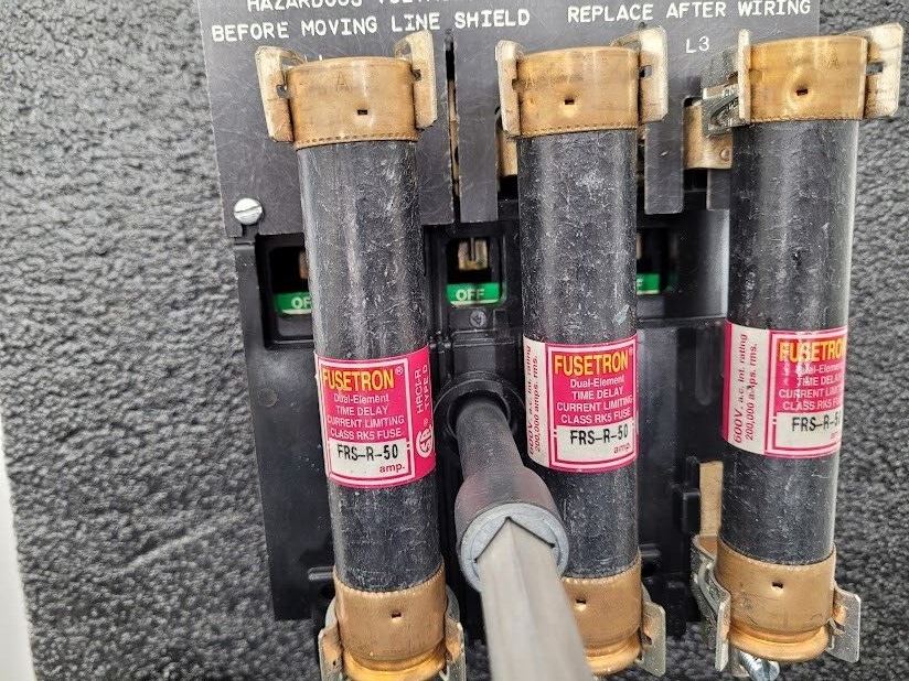 Telemecanique D10S2 Rotary Disconnect Switch With Handle 600VAC 3-Pole 50A 3PH