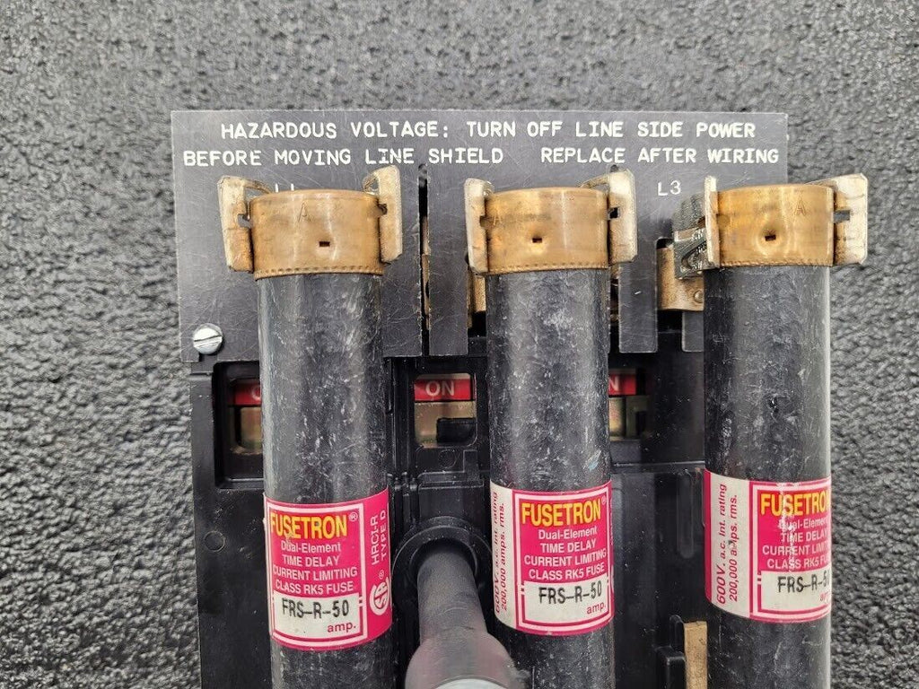 Telemecanique D10S2 Rotary Disconnect Switch With Handle 600VAC 3-Pole 50A 3PH