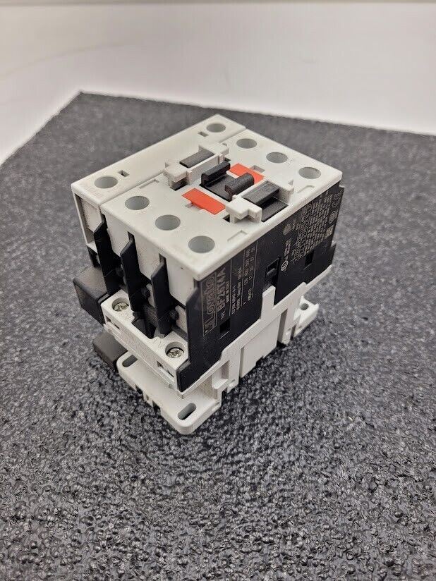 Lovato BF26T4A 4-Pole Contactor 17-51kW 230-690VAC 110-120VAC Coil 50/60Hz