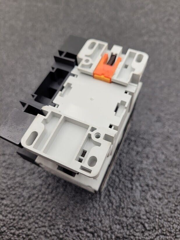 Lovato BF26T4A 4-Pole Contactor 17-51kW 230-690VAC 110-120VAC Coil 50/60Hz