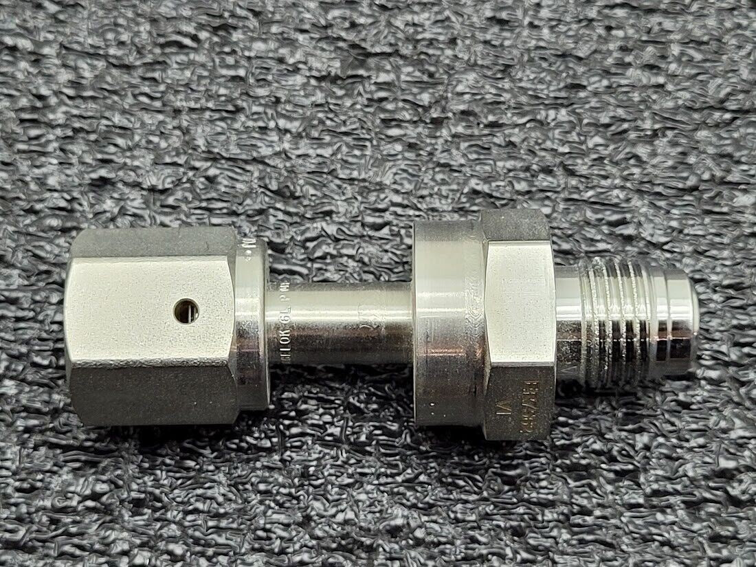 Swagelok High Purity Check Valve 1/4" VCR Male to 1/4" VCR Female 6L-CW4FR4-VR4