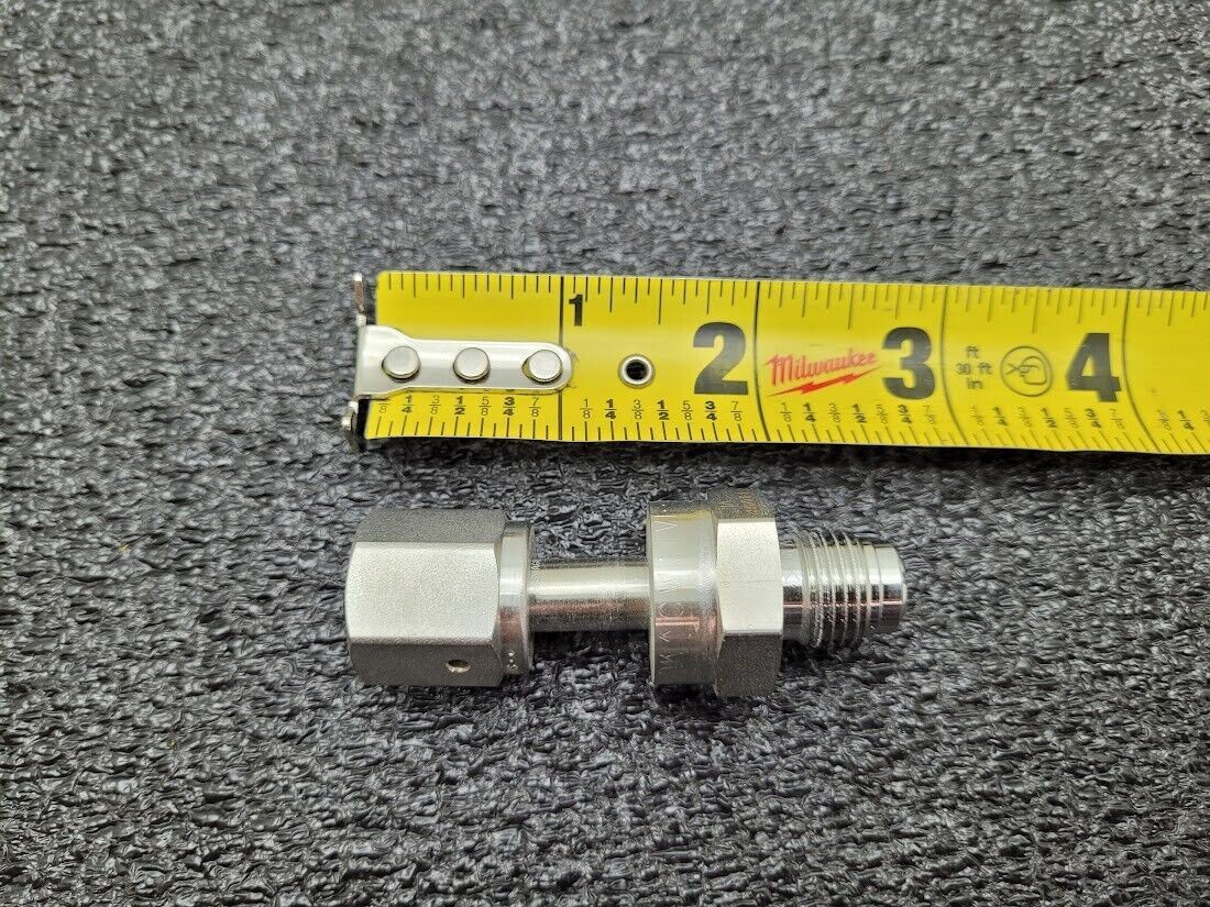 Swagelok High Purity Check Valve 1/4" VCR Male to 1/4" VCR Female 6L-CW4FR4-VR4