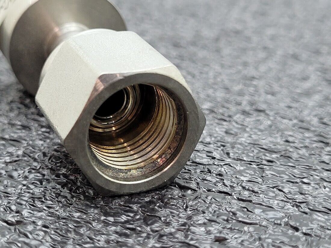Swagelok High Purity Check Valve 1/4" VCR Male to 1/4" VCR Female 6L-CW4FR4-VR4