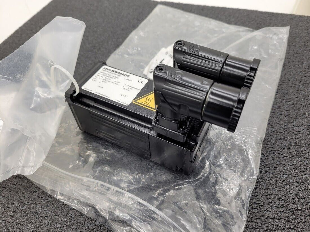SEW CMP40S/KY/RH1M/SM1 CMP40SKYRH1MSM1 400V 3000RPM Servo Motor 0.5Nm IP65