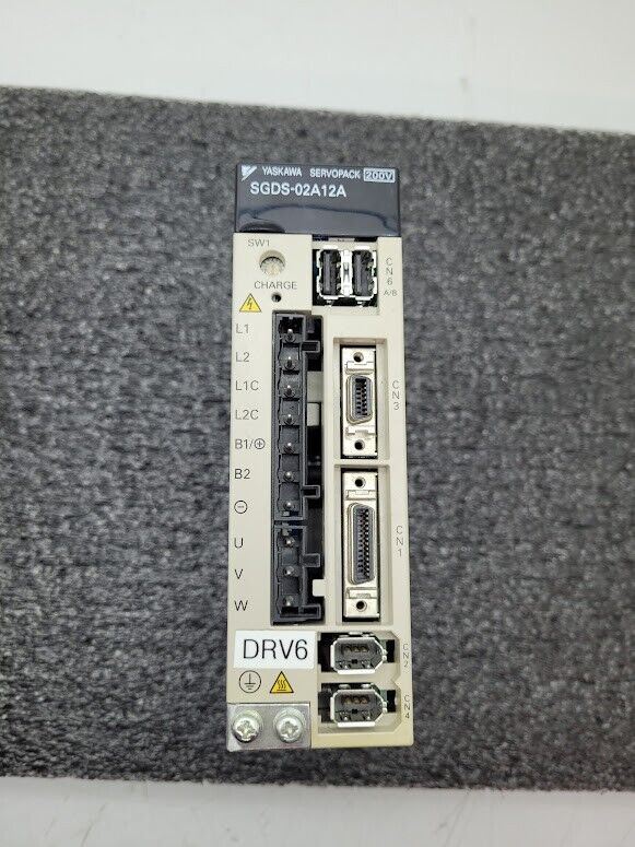 Yaskawa Servo Drive SGDS-02A12A SGDS-02A12A 200W 1 Phase Input 3 Phase Output