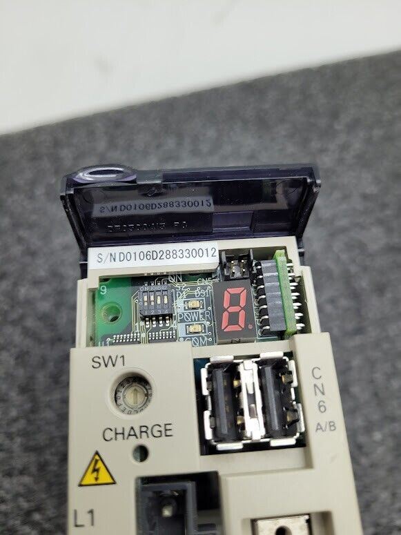 Yaskawa Servo Drive SGDS-02A12A SGDS-02A12A 200W 1 Phase Input 3 Phase Output