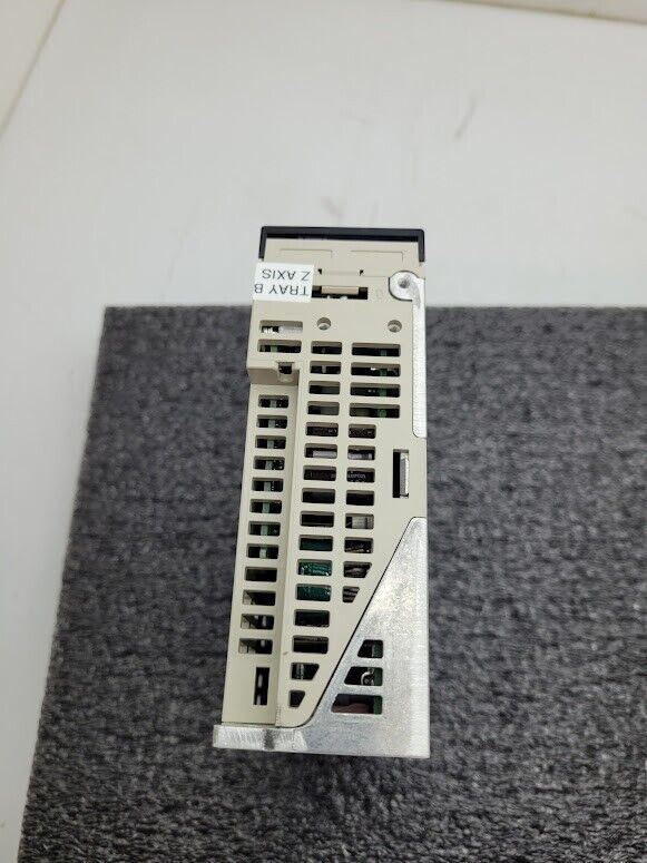 Yaskawa Servo Drive SGDS-02A12A SGDS-02A12A 200W 1 Phase Input 3 Phase Output
