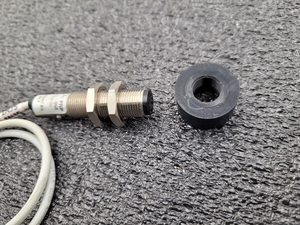 Automation Direct DM7-0P-1A Photoelectric 4 Wire PNP Out Switch 10-30Vdc