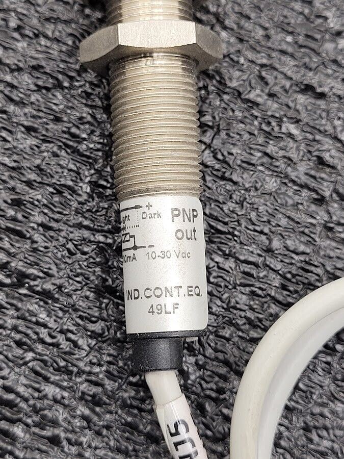 Automation Direct DM7-0P-1A Photoelectric 4 Wire PNP Out Switch 10-30Vdc