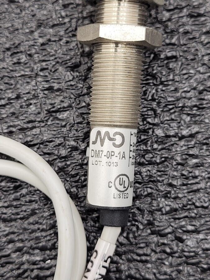 Automation Direct DM7-0P-1A Photoelectric 4 Wire PNP Out Switch 10-30Vdc