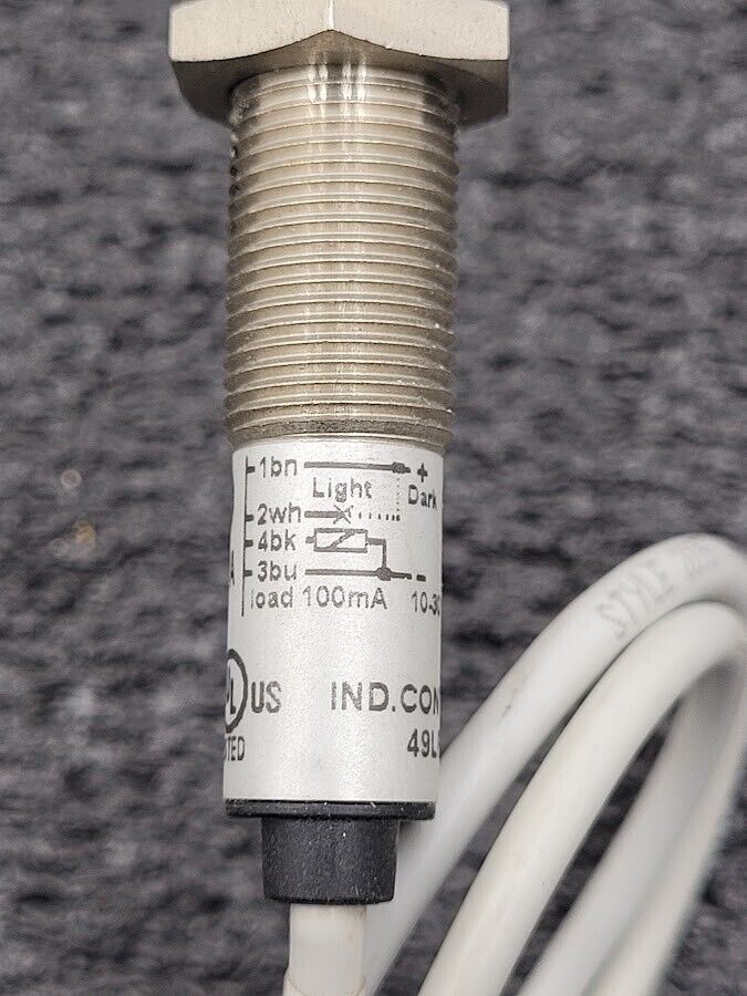 Automation Direct DM7-0P-1A Photoelectric 4 Wire PNP Out Switch 10-30Vdc