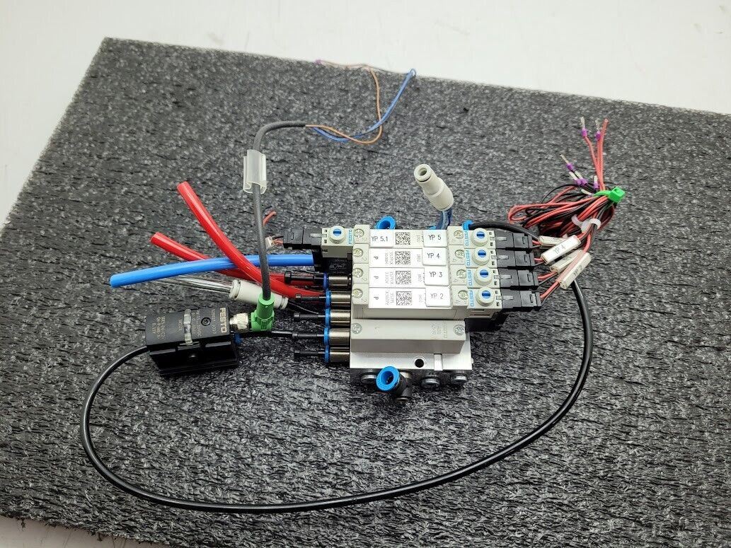 Festo Pneumatic 4 Valve Solenoid Block 3S7PLX3100H 24VDC w/ Pressure Sensor