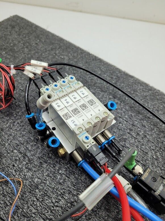 Festo Pneumatic 4 Valve Solenoid Block 3S7PLX3100H 24VDC w/ Pressure Sensor