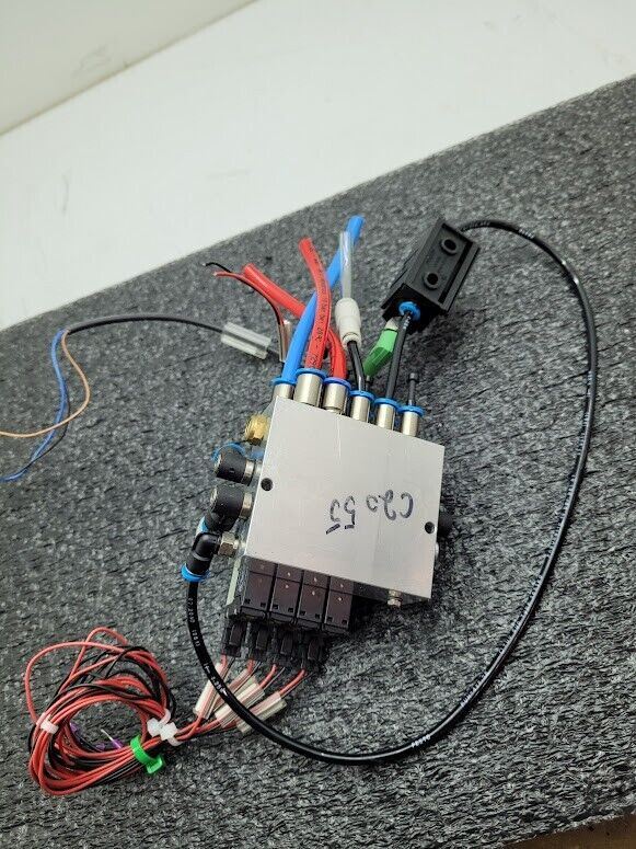 Festo Pneumatic 4 Valve Solenoid Block 3S7PLX3100H 24VDC w/ Pressure Sensor