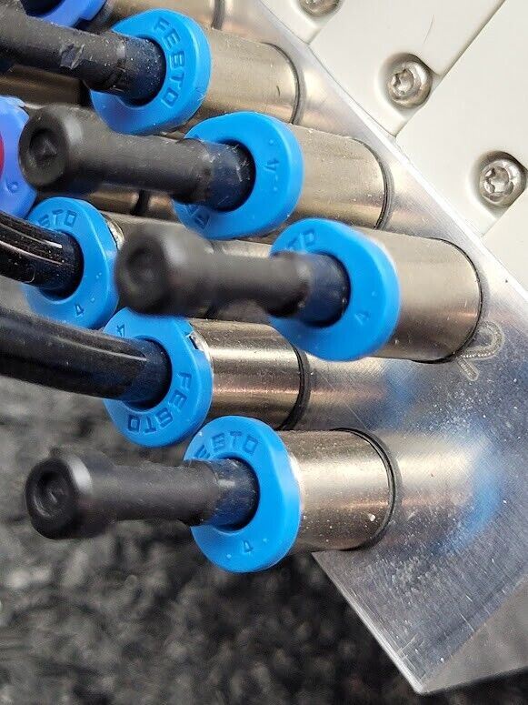 Festo Pneumatic 4 Valve Solenoid Block 3S7PLX3100H 24VDC w/ Pressure Sensor