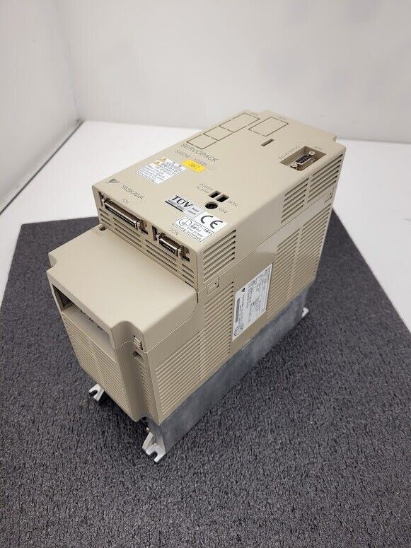 Yaskawa ServoPack Servo Motor Drive SGDB-10VD 1HP SCM Tech 80