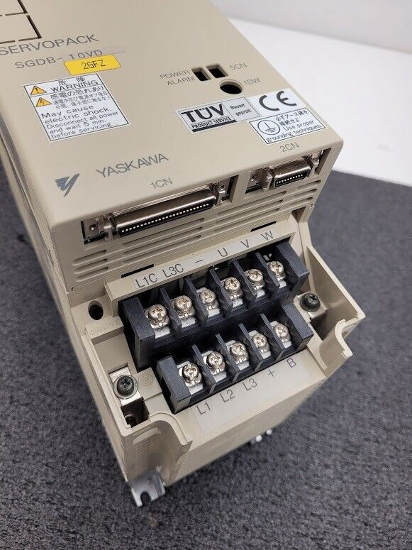 Yaskawa ServoPack Servo Motor Drive SGDB-10VD 1HP SCM Tech 80