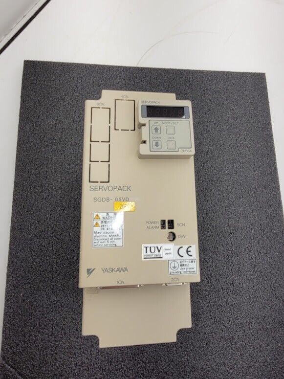 Yaskawa ServoPack Servo Motor Drive SGDB-05VD 1/2HP w/ JUSP-OP03A SCM Tech 80