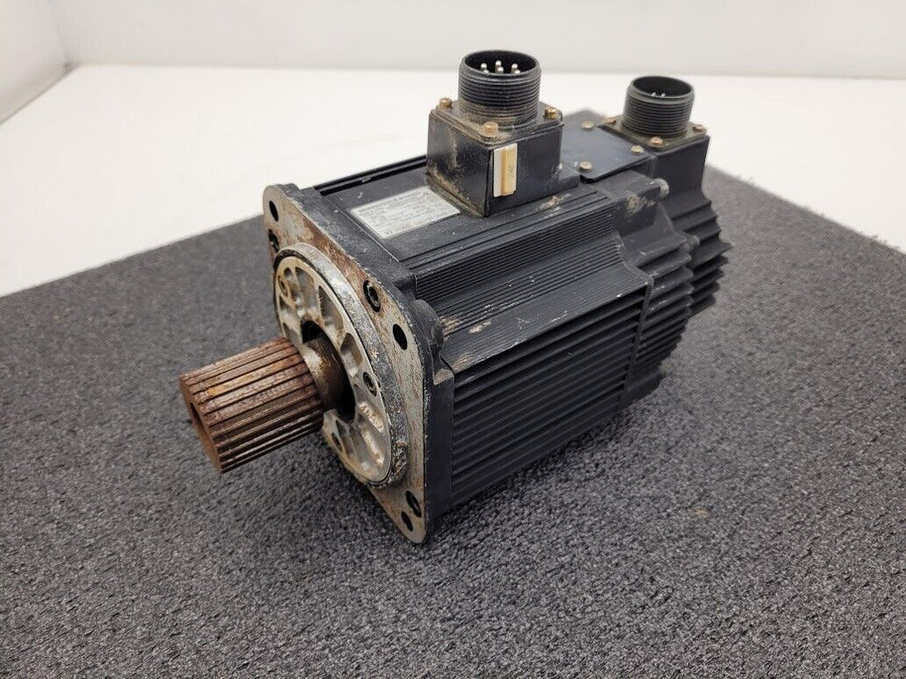 Yaskawa SGMG-09V2ABC AC Servo Motor .85Kw 850W 1500RPM