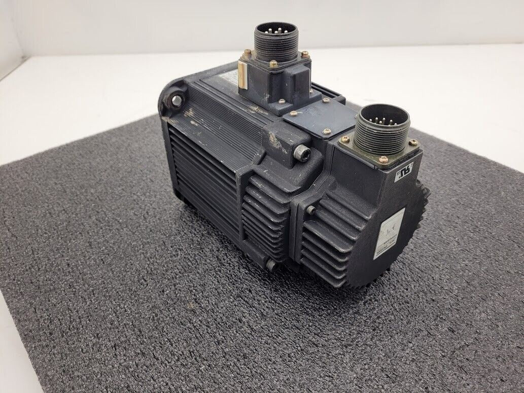 Yaskawa SGMG-09V2ABC AC Servo Motor .85Kw 850W 1500RPM