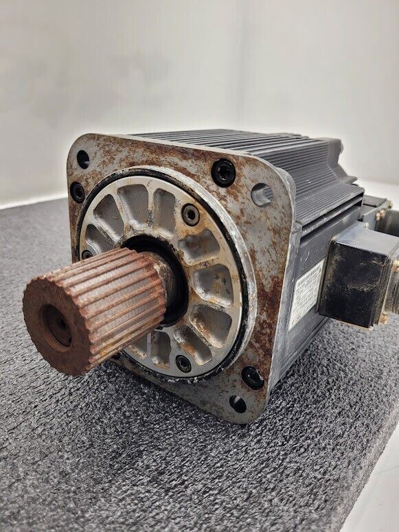 Yaskawa SGMG-09V2ABC AC Servo Motor .85Kw 850W 1500RPM