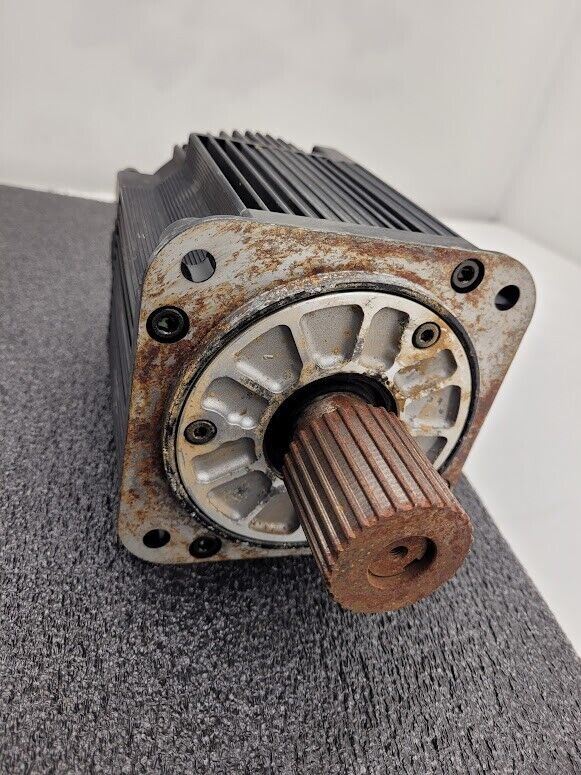 Yaskawa SGMG-09V2ABC AC Servo Motor .85Kw 850W 1500RPM