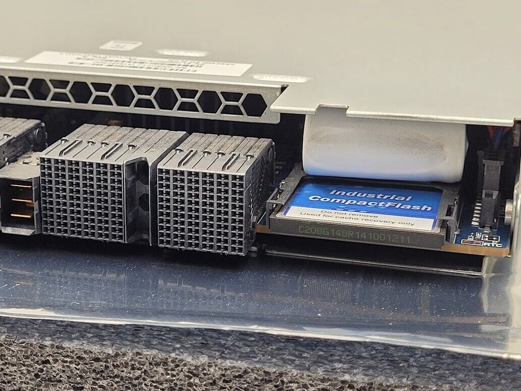 HP DotHill Storage Array Controller 2x FC 6Gb/s SAS 81-00000078-00-08