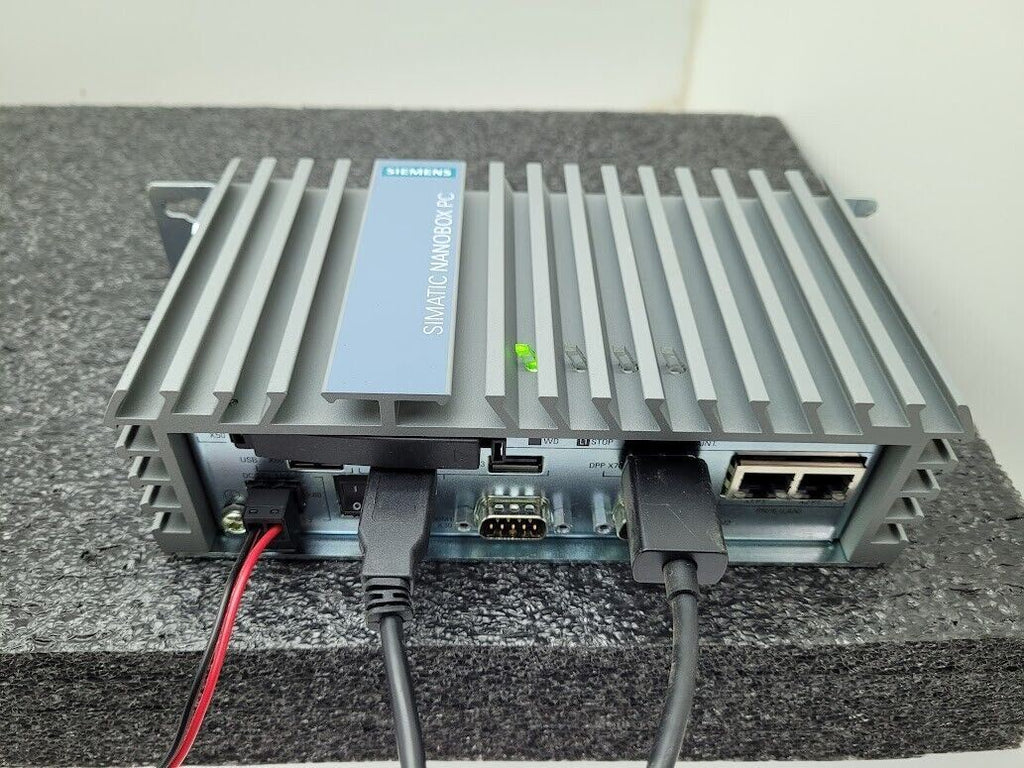 Siemens 6ES7647-8BA12-0AA3 NANOBOX PC DisplayPort Tested Working Pull 24VDC pwr