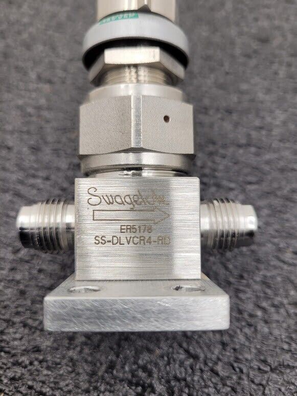 Swagelok SS-DLVCR4-RD High Pressure ON/OFF Diaphragm Valve 1/4" VCR Male Ports B