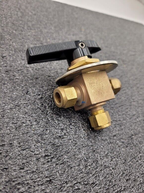 Swagelok B-44XS6 Brass 1-Piece 40 Series 3-Way Ball Valve Working Pull 1500 PSI