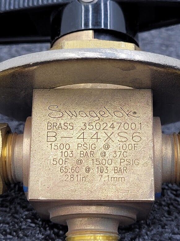 Swagelok B-44XS6 Brass 1-Piece 40 Series 3-Way Ball Valve Working Pull 1500 PSI