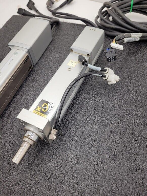 Lot of 3 IAI RoboCylinder Linear Actuator + Controller 100mm x2 350mm x1