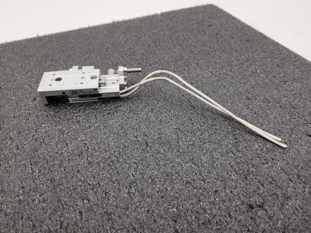 SMC MXS6-20 Pneumatic Dual Rod Cylinder Slide D-F9PW Sensors MXS6-20A-M9PWL-X11