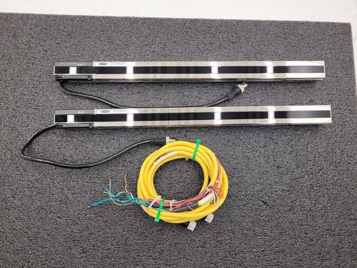 Banner SLPE25-410NP8 SLPR25-410NP8 Light Curtain Kit 410mm Long 0.1-7m Range 24V