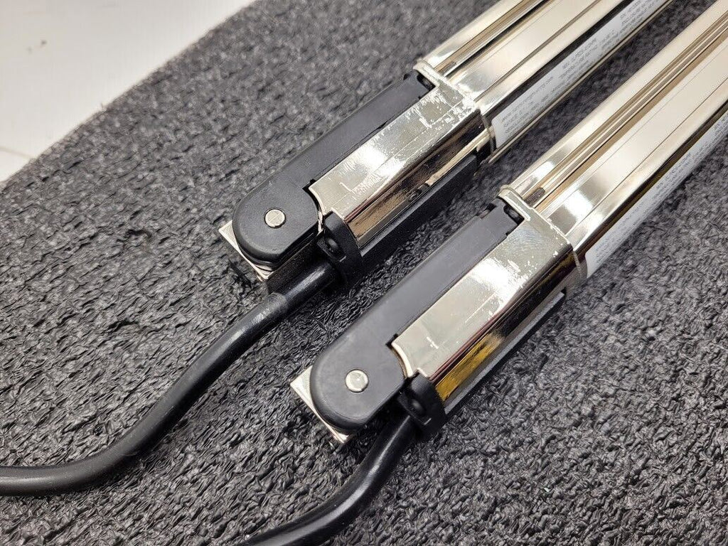 Banner SLPE25-410NP8 SLPR25-410NP8 Light Curtain Kit 410mm Long 0.1-7m Range 24V